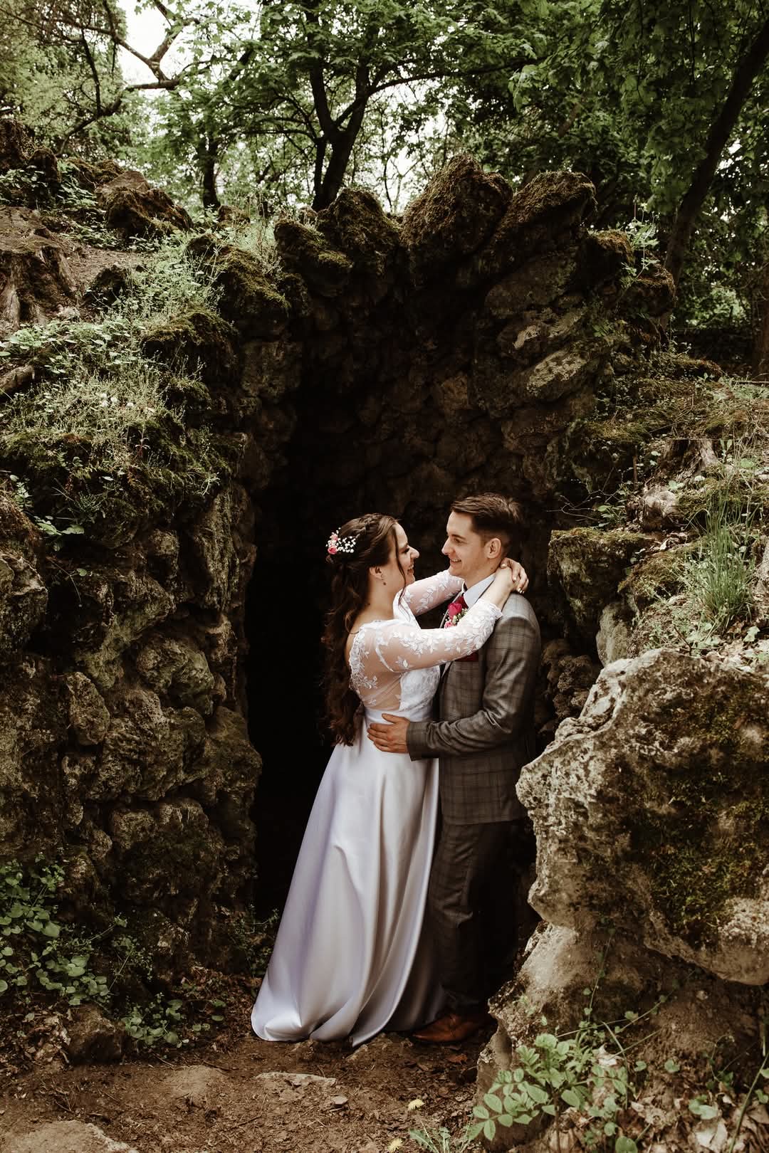 Azenruham_Juta_menyasszoynyiruha