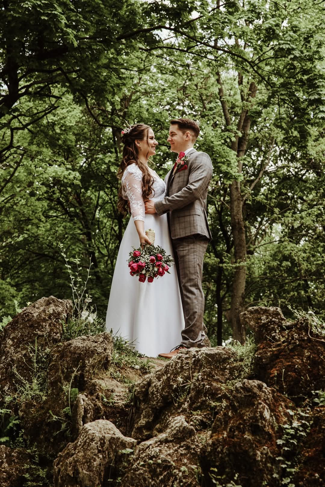 Azenruham_Juta_menyasszoynyiruha